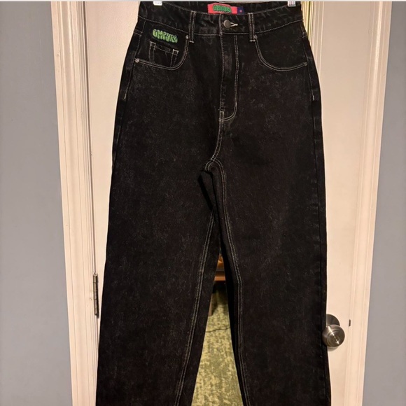 Empyre - Picture 2 of 3